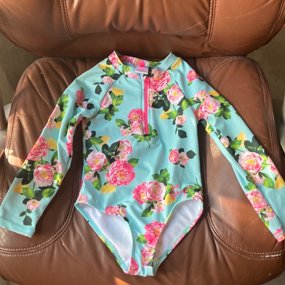 Betsy Johnson little girls size 5 One piece swimsuit
